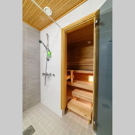New & Luxurious Family By Arctic Homes * 罗瓦涅米